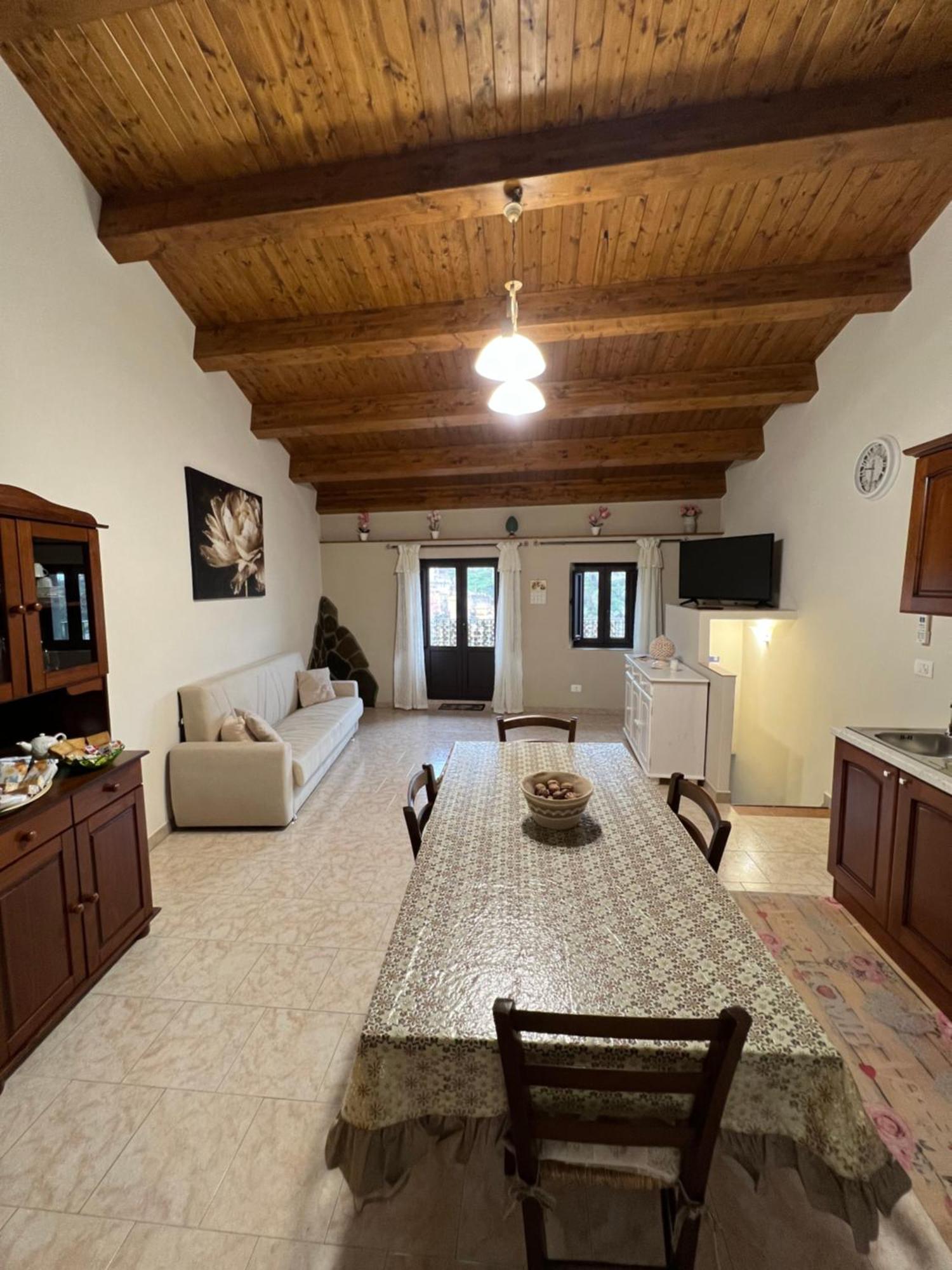 Casa Belvedere Motta Camastra Gole Alcantara Eksteriør billede