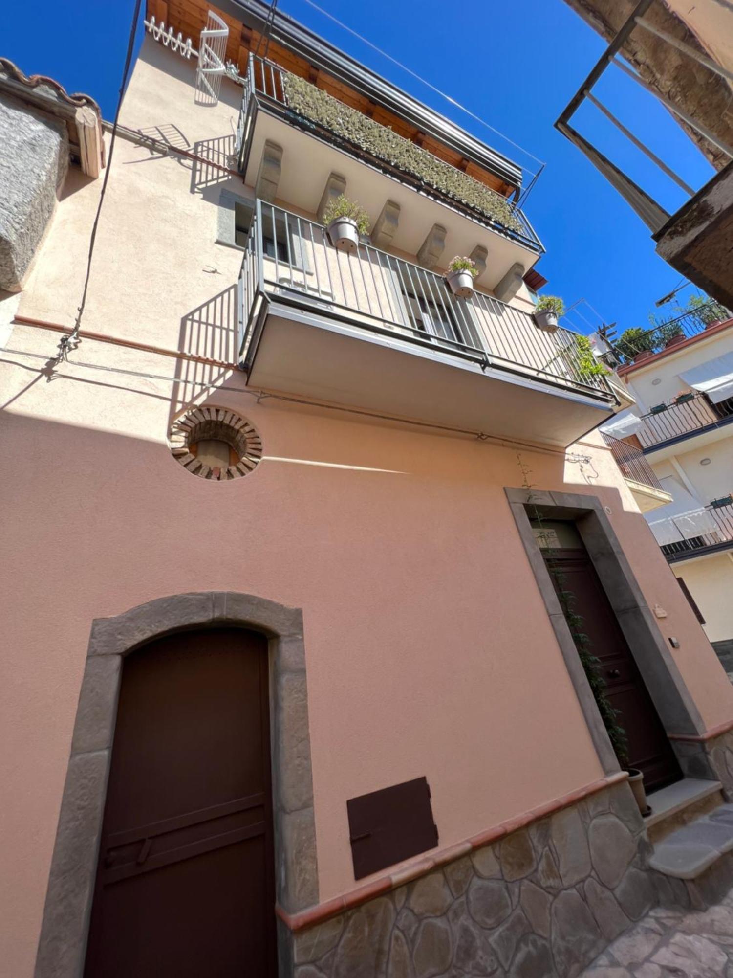 Casa Belvedere Motta Camastra Gole Alcantara Eksteriør billede